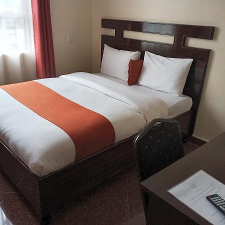 Claire De Lune Moonlight Hotel Nakuru Ngoại thất bức ảnh