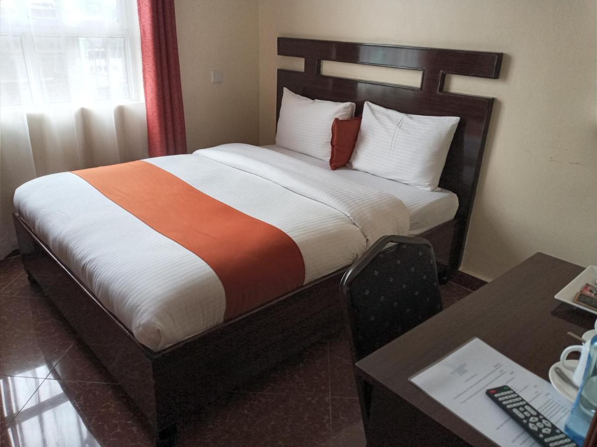 Claire De Lune Moonlight Hotel Nakuru Ngoại thất bức ảnh